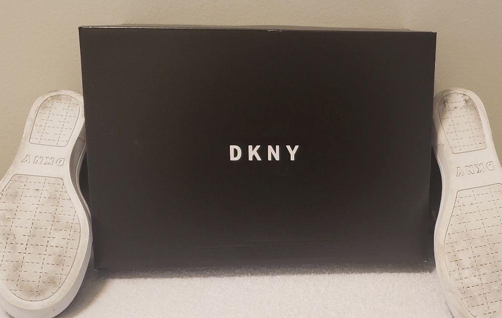 DKNY Sneakers - Picture 4 of 4